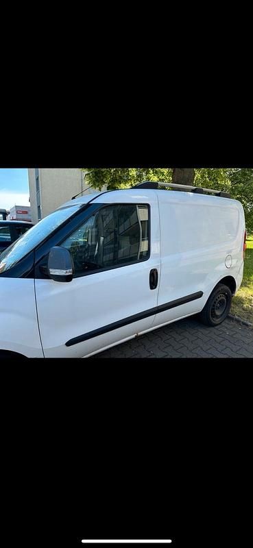 Usata Opel Combo 105 CV (77 kW) 2012 Bianco Monovolume