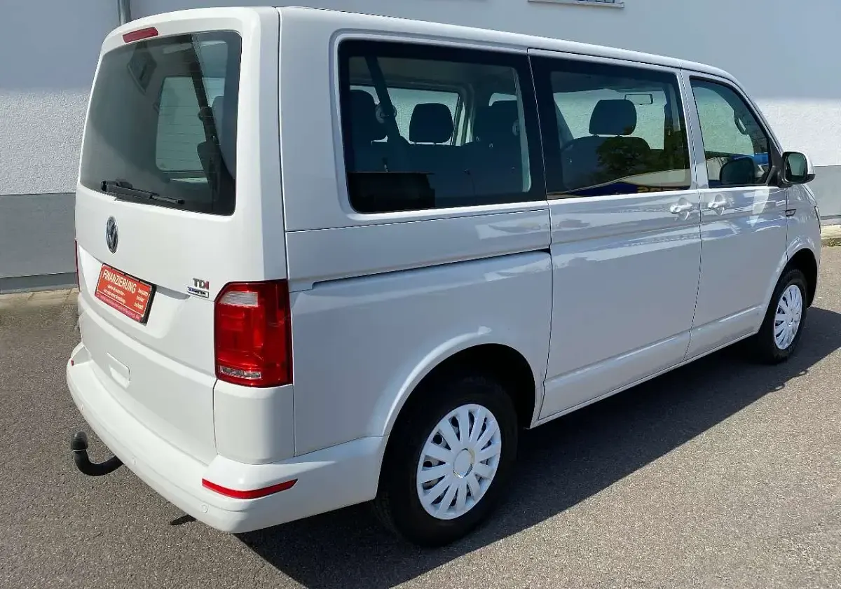 Gebraucht VW Caravelle 101 PS (74 kW) 2019 Weiß Van