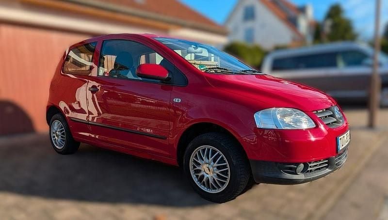 Gebraucht VW Fox 54 PS (39 kW) 2008 Rot Kleinwagen