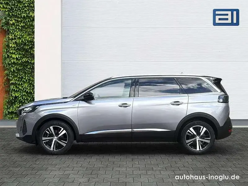 Gebraucht Peugeot 5008 GT 131 PS (96 kW) 2023 Grau artense SUV