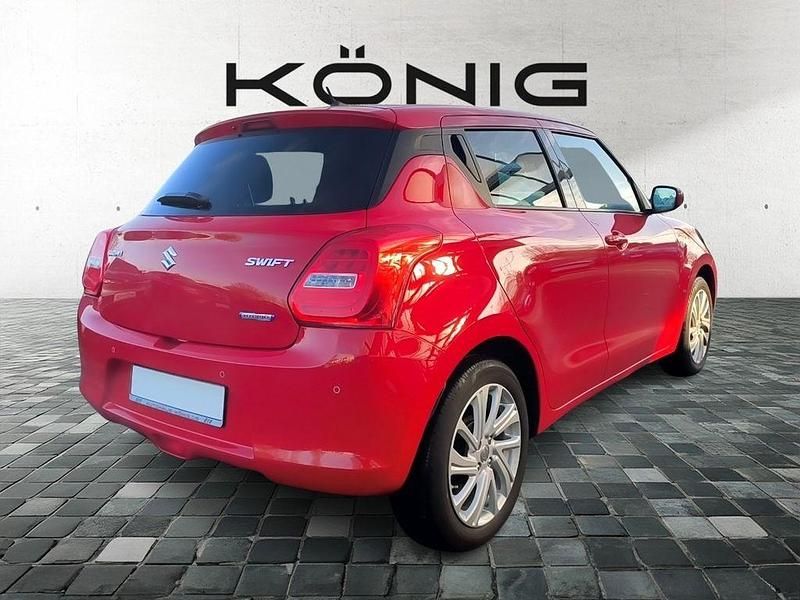Gebraucht Suzuki Swift Comfort 83 PS (61 kW) 2023 Rot Kleinwagen