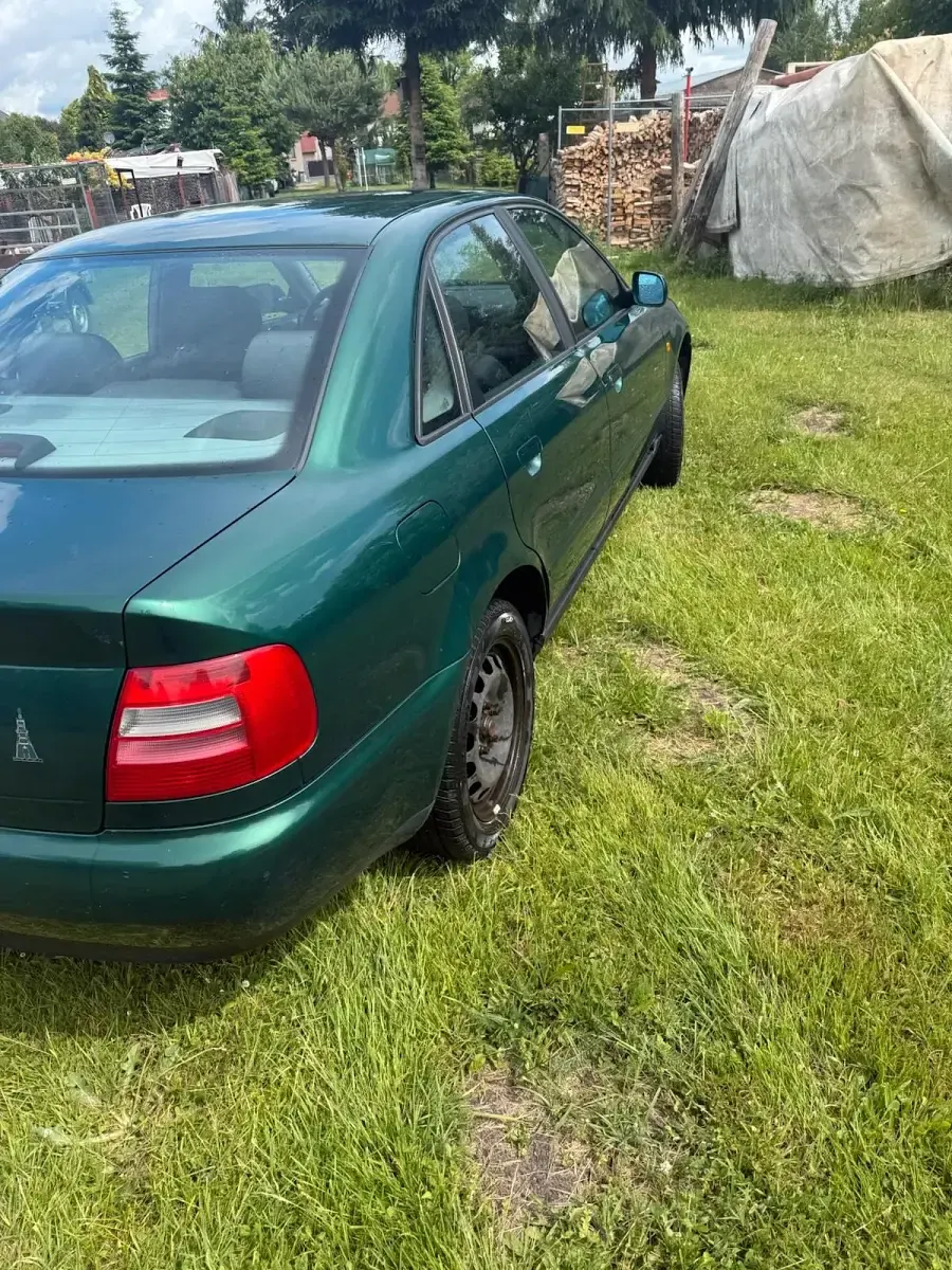 Gebraucht Audi A4 101 PS (74 kW) 1999 Grün Limousine