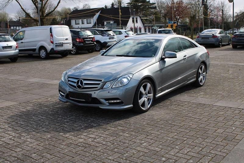 Gebraucht Mercedes E200 184 PS (135 kW) 2013 Silber Coupé