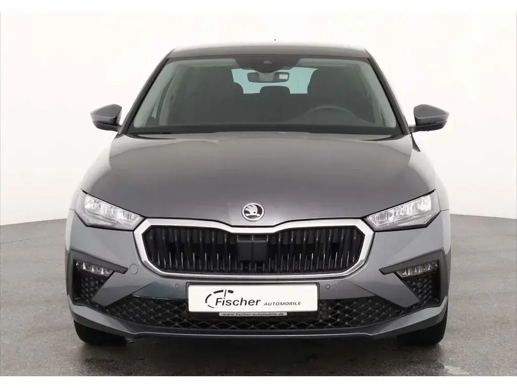 Gebraucht Skoda Scala Selection 116 PS (85 kW) 2024 Grau Kleinwagen