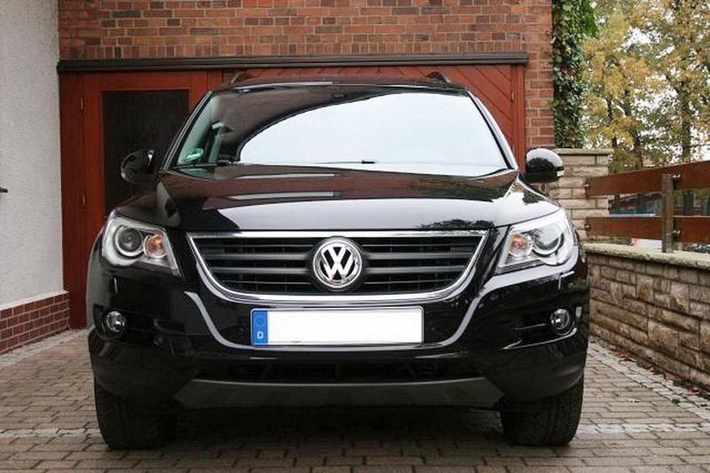 Schwarz Gebraucht 2008 VW Tiguan Track & Field SUV | 3.300 € (Superpreis) - Bild 1/4