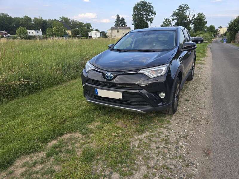 Braun Gebraucht 2017 Toyota RAV4 Hybrid Edition-S SUV | 18.500 € (Fairer Preis) - Bild 1/4