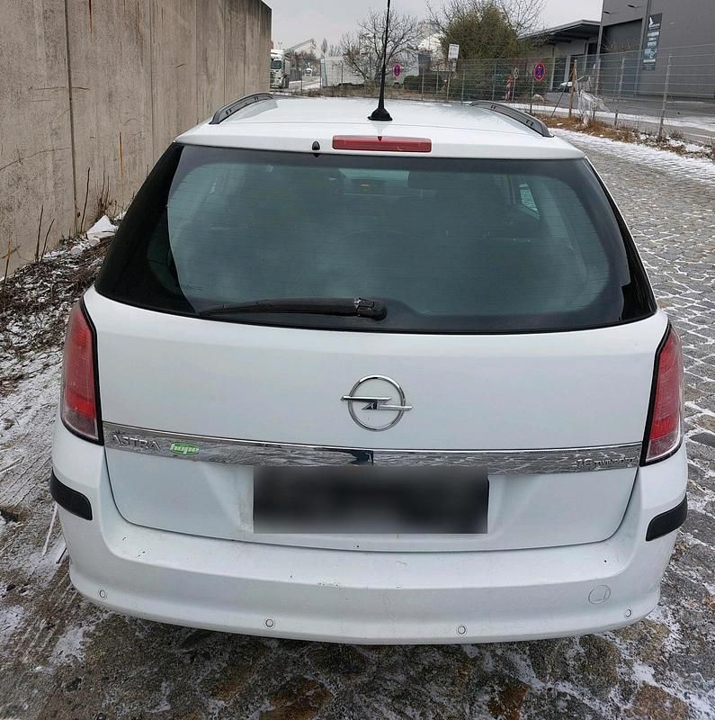 Gebraucht Opel Astra 2005 Weiß Kombi