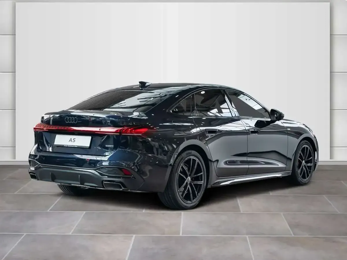 Gebraucht Audi A5 S-Line 204 PS (150 kW) 2026 Blau Limousine