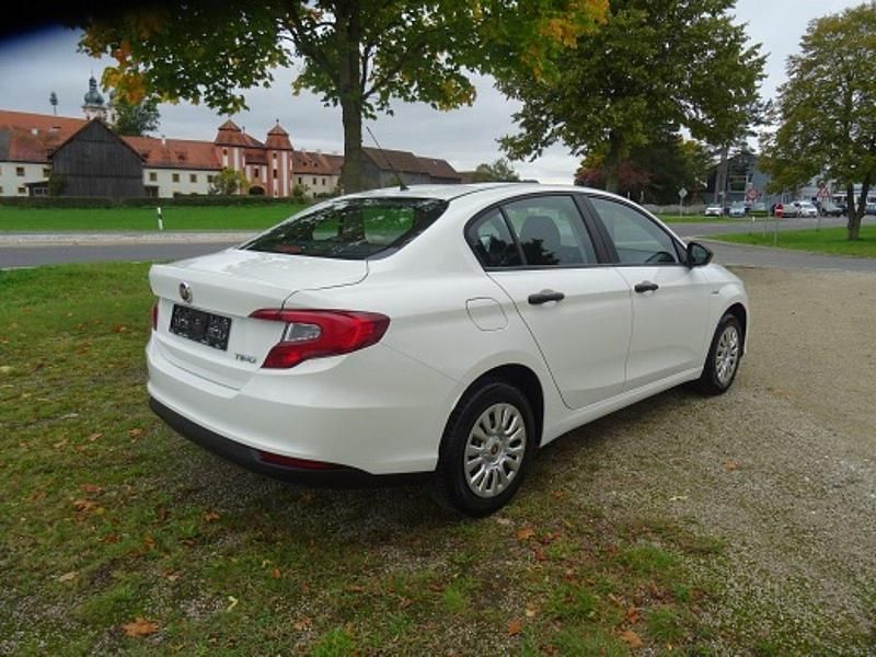 Gebraucht Fiat Tipo 95 PS (69 kW) 2020 Weiß Limousine