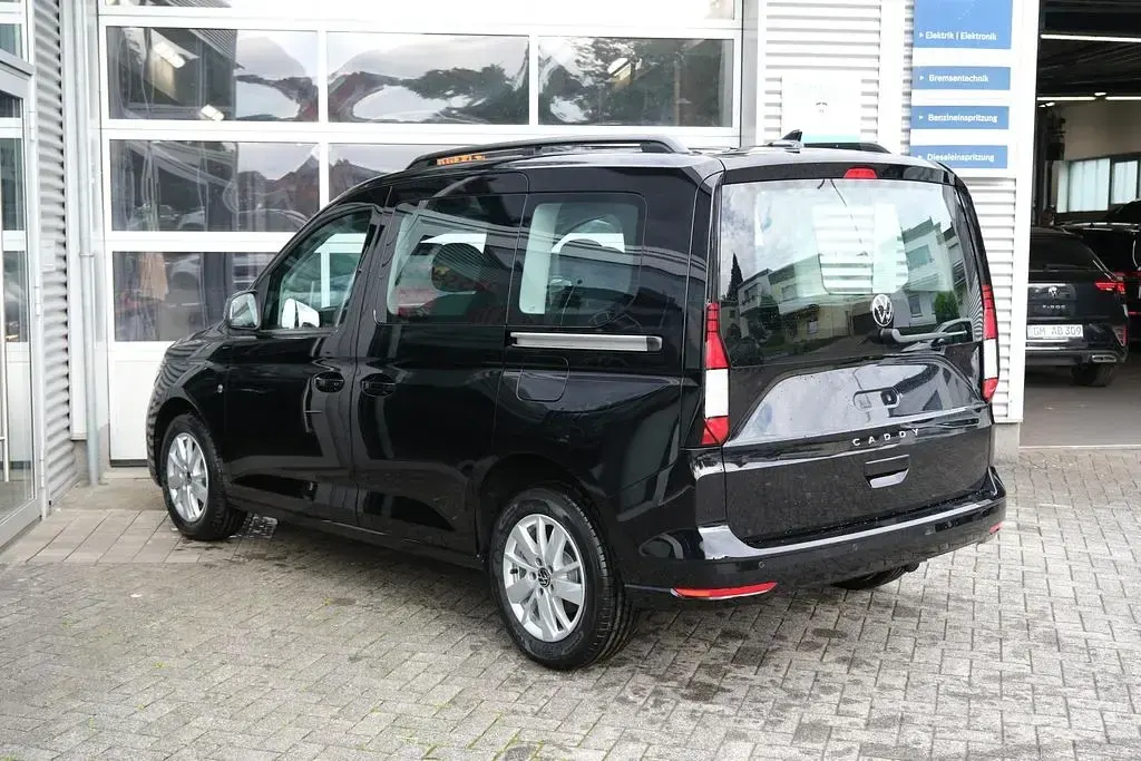 Neu VW Caddy Life 116 PS (85 kW) 2026 Deep black perleffekt Van / Kleinbus