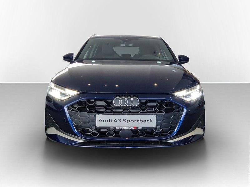 Używany Audi A3 Advanced 150 KM (110 kW) 2025 Niebieski Sedan/Limuzyna