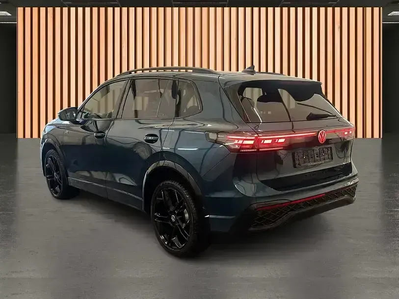 Gebraucht VW Tiguan IQ Drive 204 PS (150 kW) 2025 Blau SUV