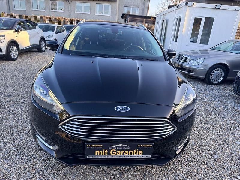 Używany Ford Focus Titanium 125 KM (91 kW) 2016 Czarny Sedan/Limuzyna