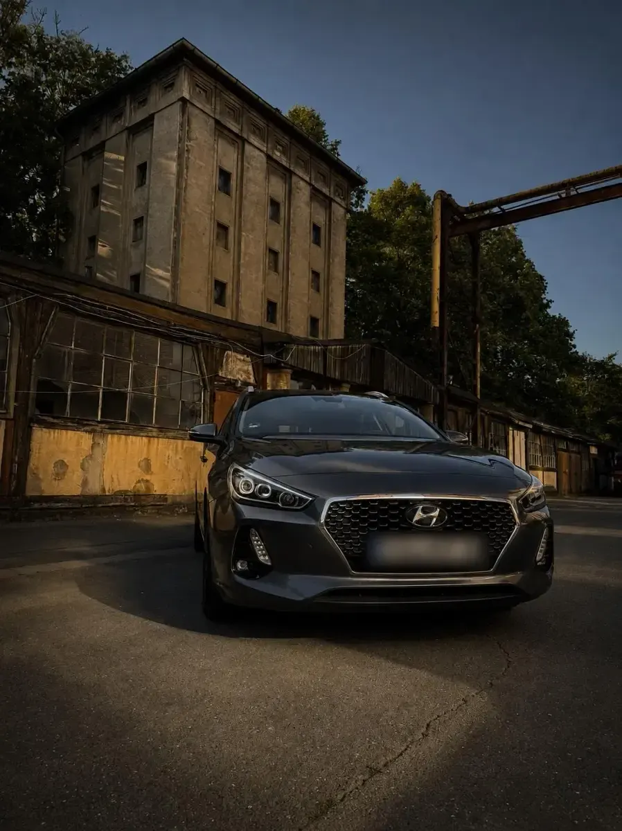 Gebraucht Hyundai i30 140 PS (102 kW) 2017 Grau Kombi