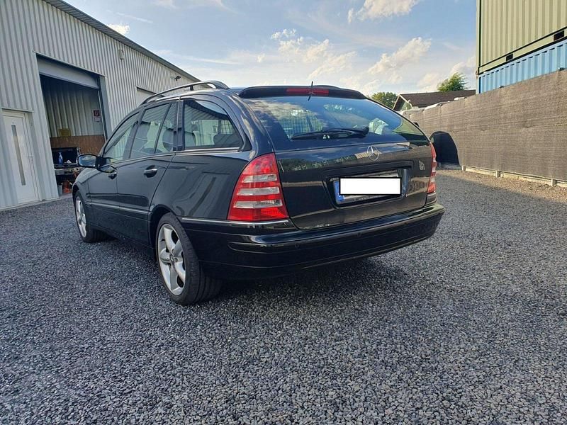 Gebraucht Mercedes C350 Elegance 272 PS (200 kW) 2006 Schwarz Kombi