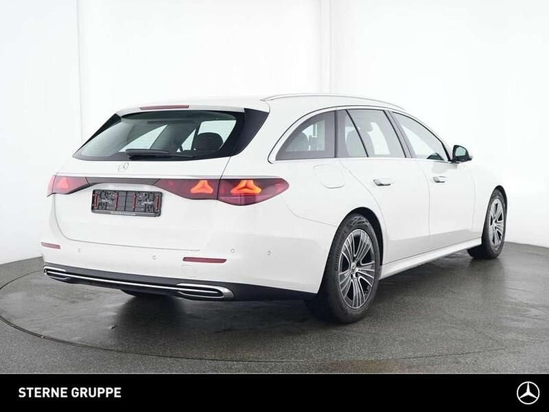 Gebraucht Mercedes E220 Avantgarde 197 PS (144 kW) 2024 Unilack polarweiß Kombi