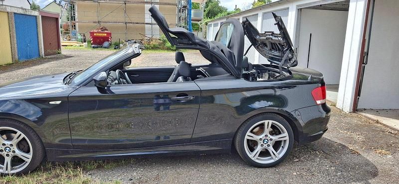 Schwarz Gebraucht 2009 BMW 118 Cabriolet Cabrio | 7.350 € (Guter Preis) - Bild 1/4