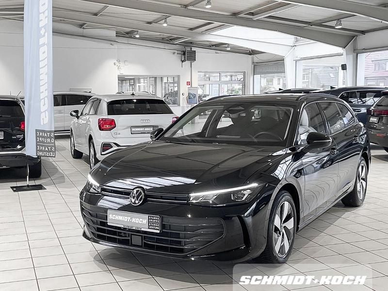 Gebraucht VW Passat Basis 150 PS (110 kW) 2025 Grenadillschwarz (schwarz) Kombi