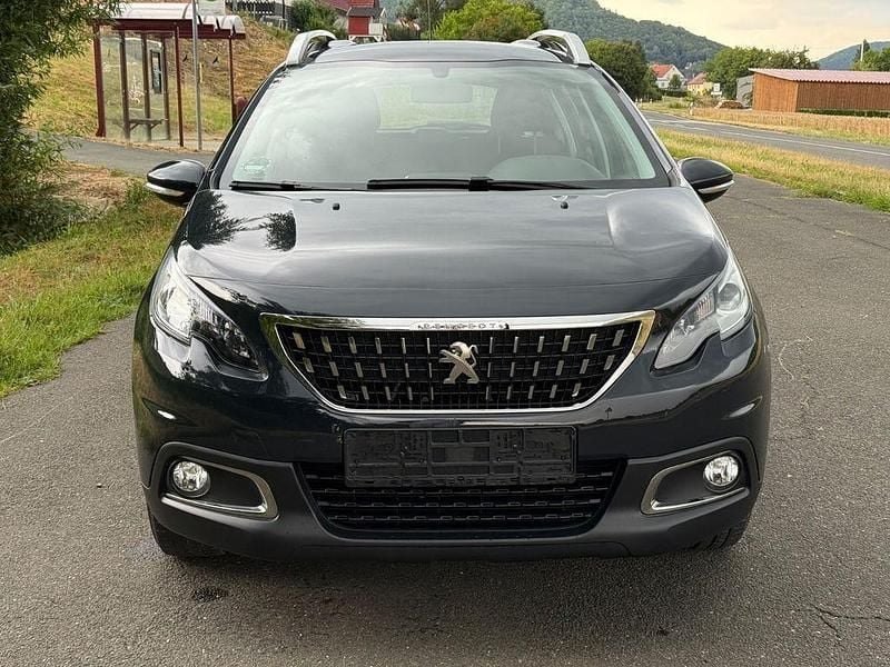 Grau Gebraucht 2018 Peugeot 2008 Active SUV | 7.500 € (Superpreis) - Bild 1/4