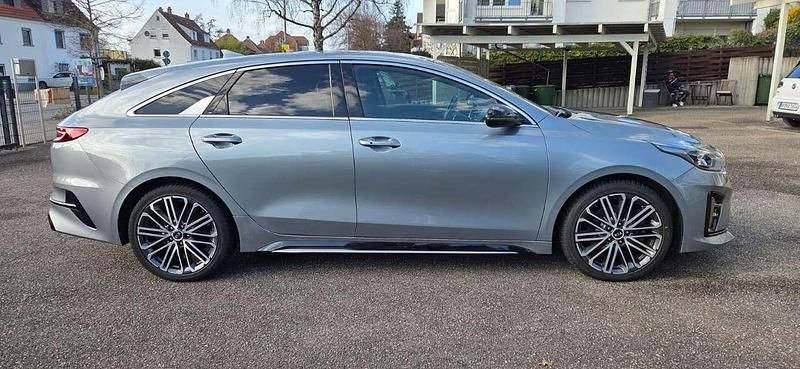 Gebraucht Kia ProCeed GT-Line 136 PS (100 kW) 2020 (css) lunarsilber met. Kombi