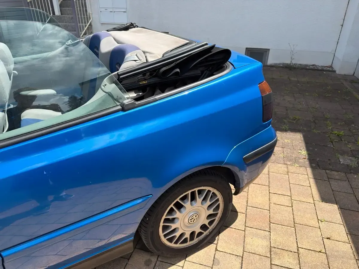 Gebraucht VW Golf 90 PS (66 kW) 2001 Blau Cabrio