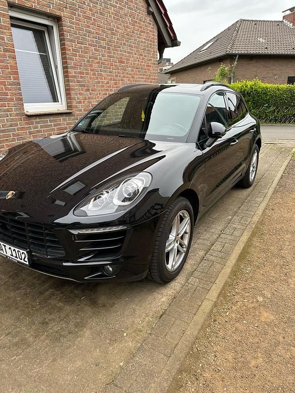 Schwarz Gebraucht 2014 Porsche Macan S SUV | 21.000 € (Guter Preis) - Bild 1/4