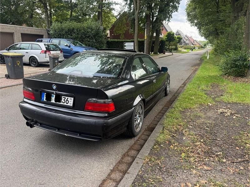Schwarz Gebraucht 1997 BMW 328 Sport Line Coupé | 12.500 € (Superpreis) - Bild 1/4
