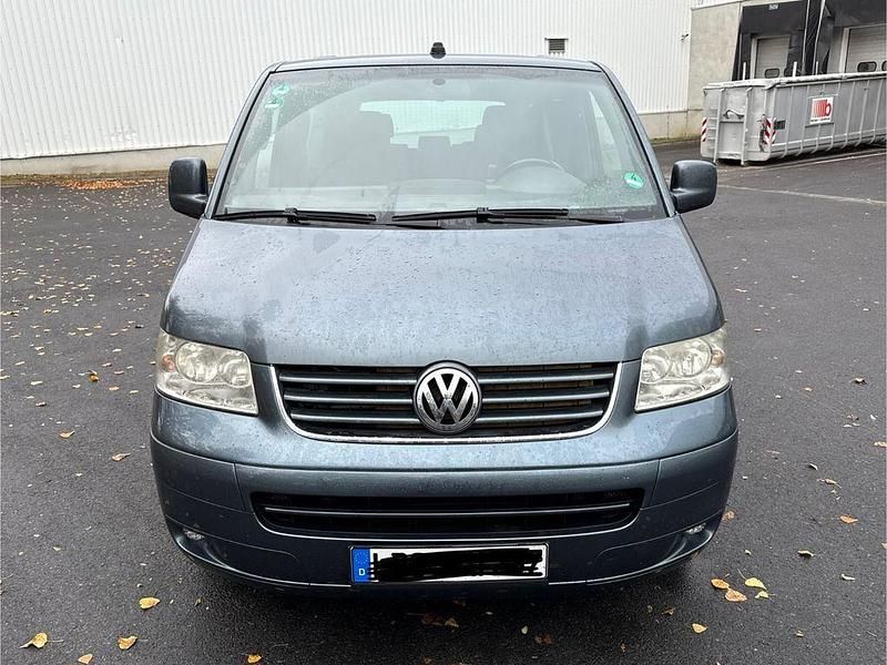 Usata VW Multivan 174 CV (127 kW) 2004 Grigio Monovolume