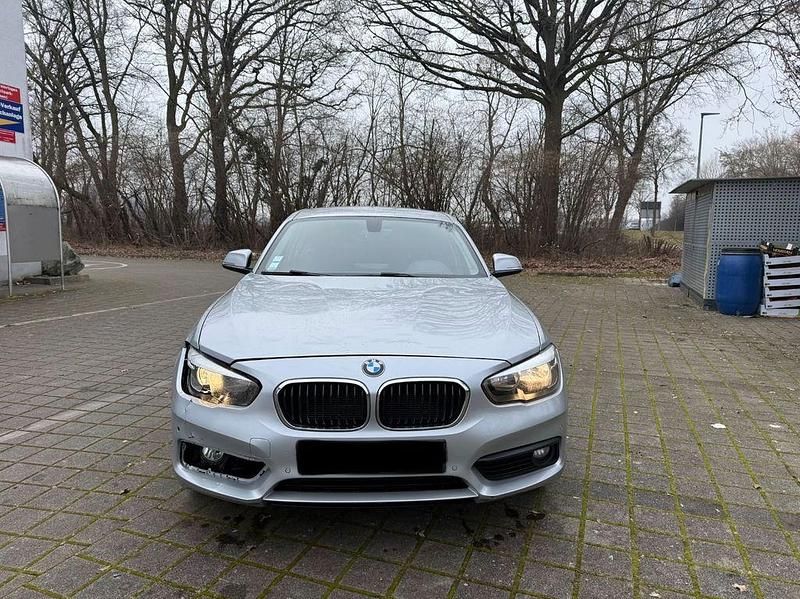 Gebraucht BMW 118 Advantage 150 PS (110 kW) 2015 Silber Kleinwagen