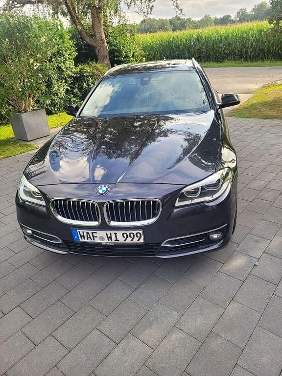 Grau Gebraucht 2016 BMW 530 Luxury Line Kombi | 15.500 € (Superpreis) - Bild 1/4