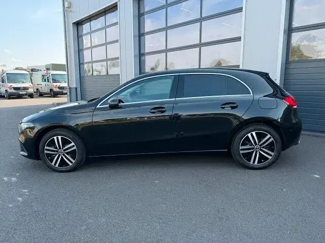 Gebraucht Mercedes A250 Progressive 218 PS (160 kW) 2021 Kosmosschwarz Limousine