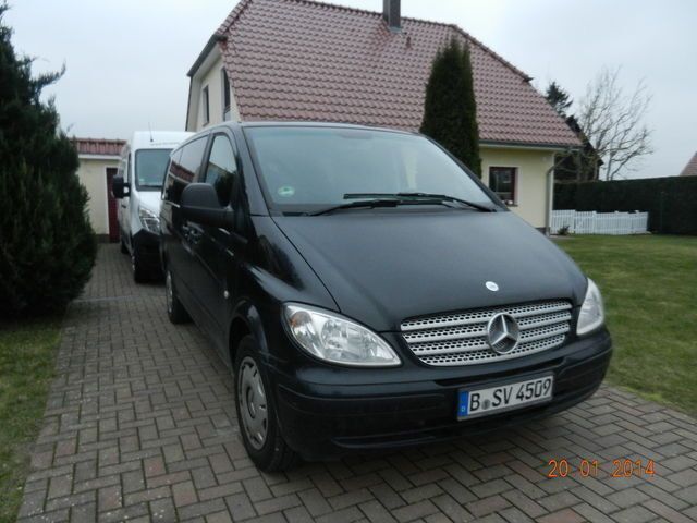 Schwarz metallic Gebraucht 2007 Mercedes Vito Van / Kleinbus | 13.000 € (Teuer) - Bild 1/4