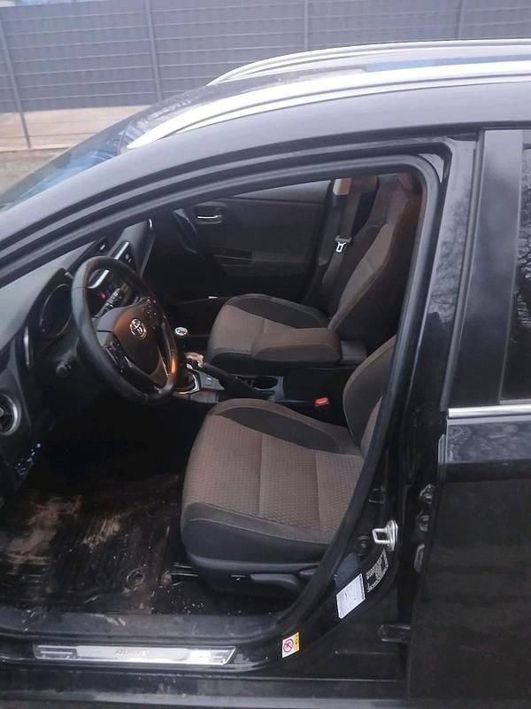 Gebraucht Toyota Auris 111 PS (81 kW) 2017 Schwarz Kombi