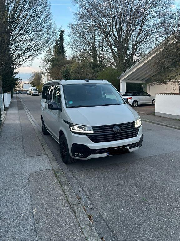 Gebraucht VW California Beach 150 PS (110 kW) 2024 Grau Van