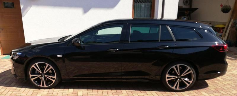 Gebraucht Opel Insignia GS Line 174 PS (127 kW) 2021 Schwarz Kombi