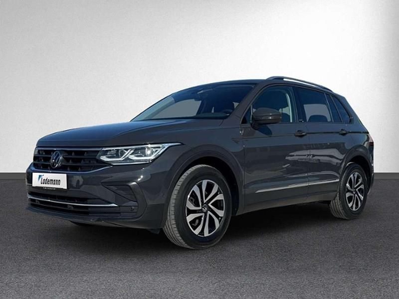 Gebraucht VW Tiguan Active 150 PS (110 kW) 2022 Uranograu SUV