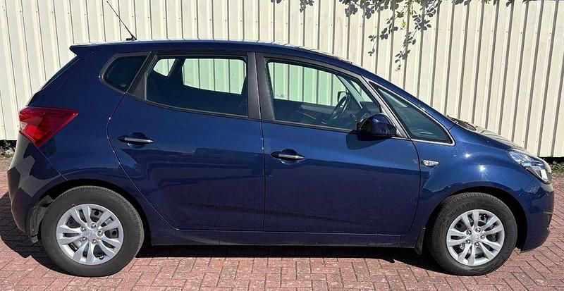 Blau Gebraucht 2019 Hyundai ix20 Space Van / Kleinbus | 12.490 € (Fairer Preis) - Bild 1/4