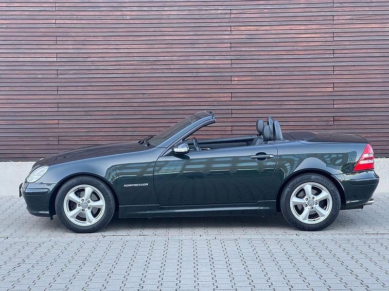 Gebraucht Mercedes SLK200 163 PS (119 kW) 2002 Grün Cabrio