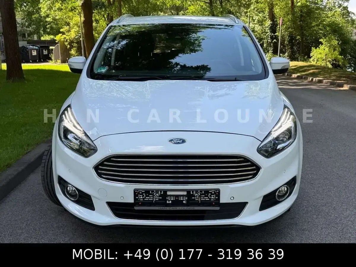 Gebraucht Ford S-MAX Titanium 190 PS (139 kW) 2018 Weiß Van / Kleinbus