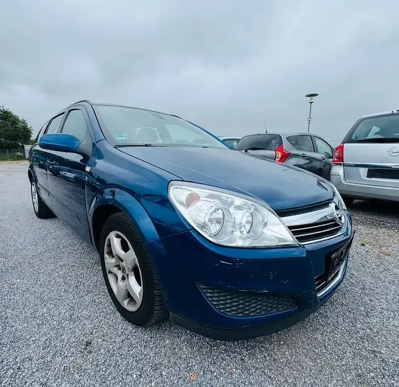 Gebraucht Opel Astra Edition 90 PS (66 kW) 2008 Blau Limousine