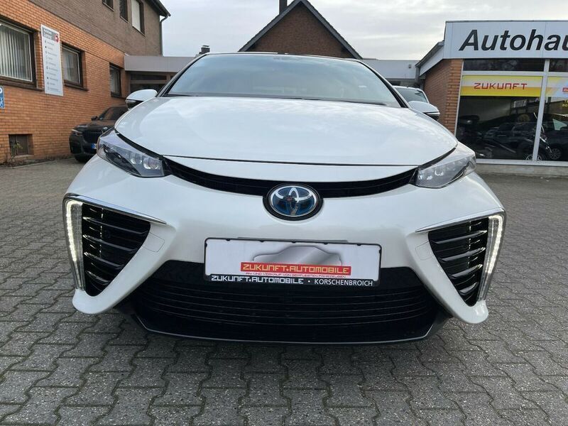 Gebraucht Toyota Mirai 154 PS (113 kW) 2016 Weiß Limousine