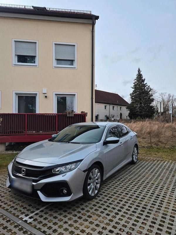 Gebraucht Honda Civic Elegance 120 PS (88 kW) 2018 Silber Limousine