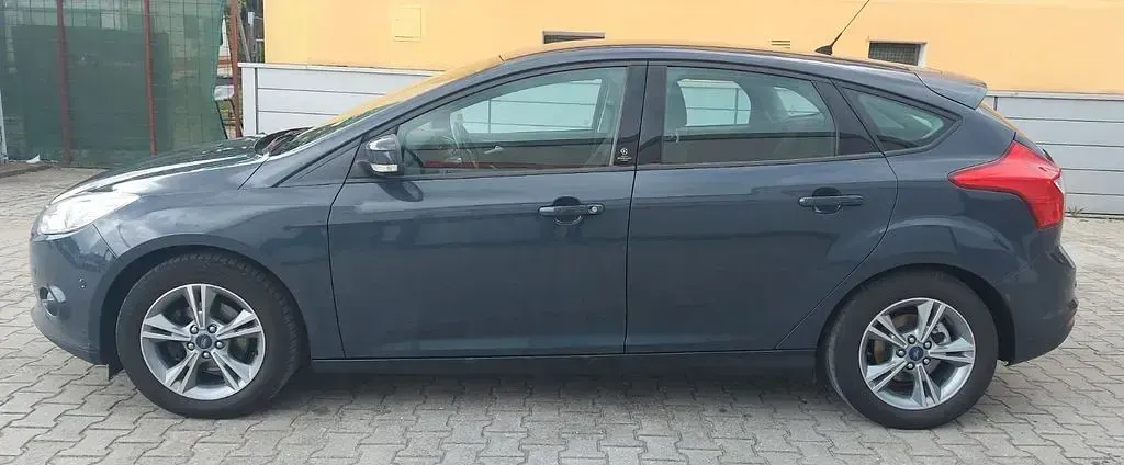 Gebraucht Ford Focus Champions Edition 116 PS (85 kW) 2013 Grau Limousine