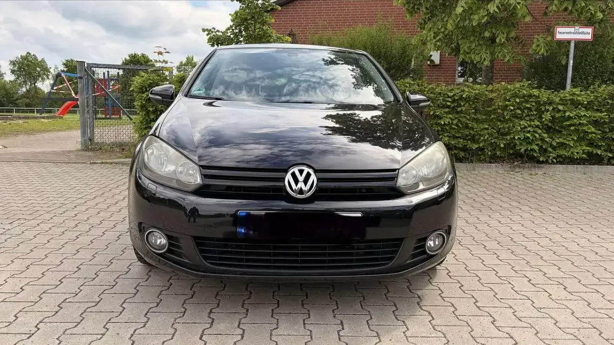 Gebraucht VW Golf VII 86 PS (63 kW) 2014 Schwarz Limousine