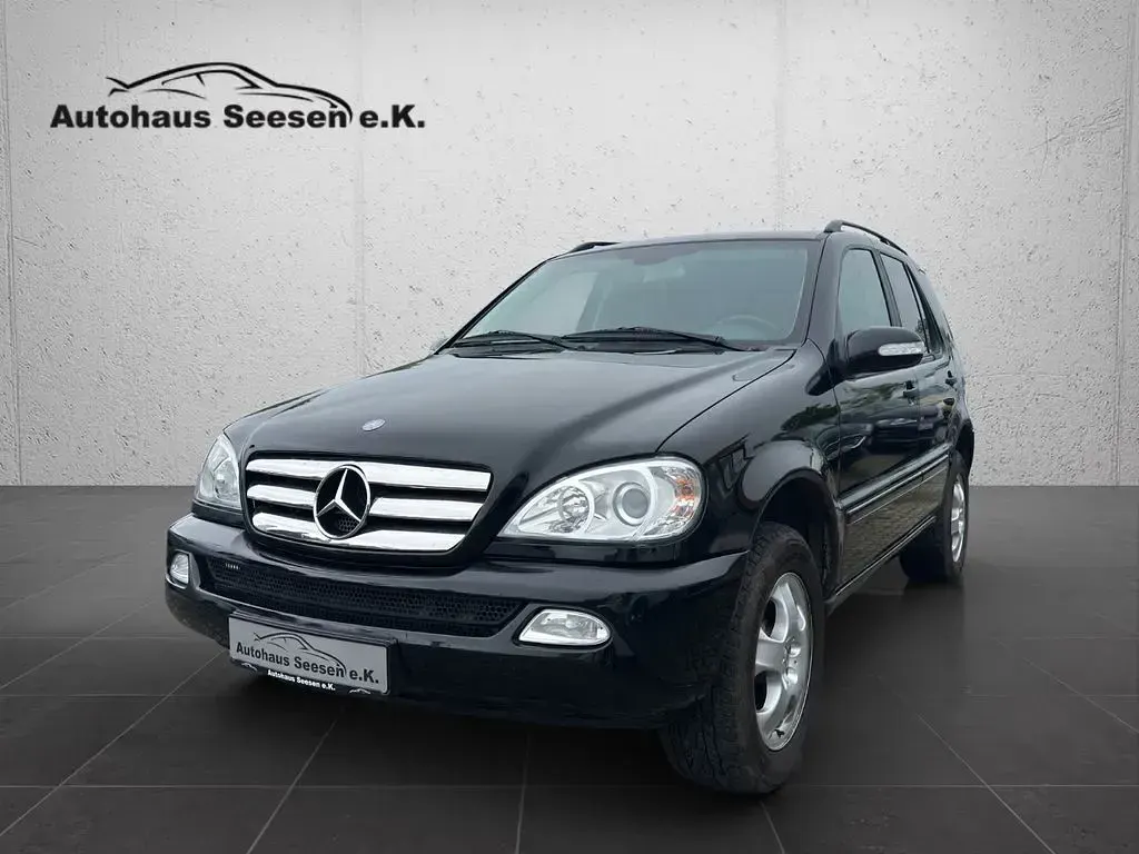 Gebraucht Mercedes ML270 163 PS (119 kW) 2004 Schwarz SUV