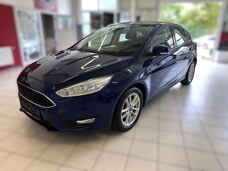 Blau Gebraucht 2016 Ford Focus Business Edition Limousine | 10.999 € (Etwas zu teuer) - Bild 1/4