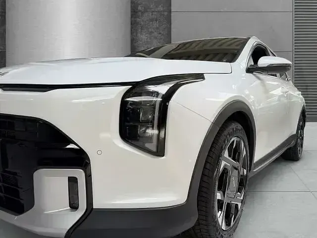 Neu Kia XCeed Advance 179 PS (131 kW) 2026 Weiß SUV