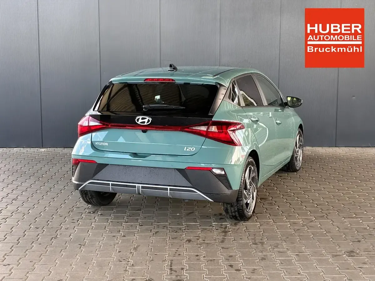 Neu Hyundai i20 Pure 79 PS (58 kW) 2025 Mangrove green Kleinwagen