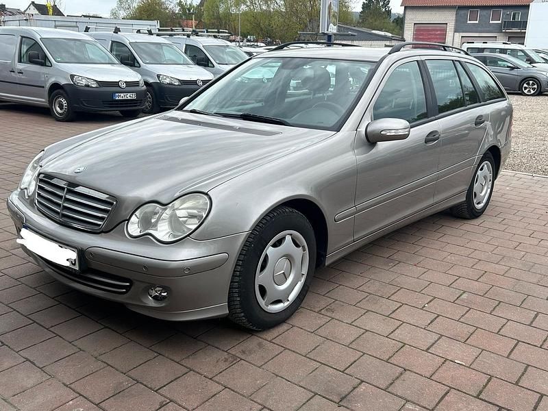 Gebraucht Mercedes C180 143 PS (105 kW) 2007 Grau Kombi