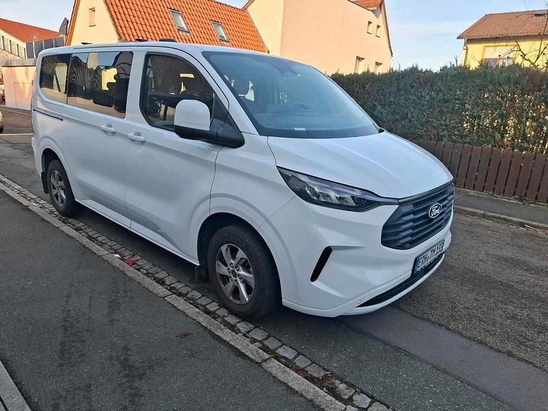 Gebraucht Ford Transit Custom 150 PS (110 kW) 2024 Weiß Kombi